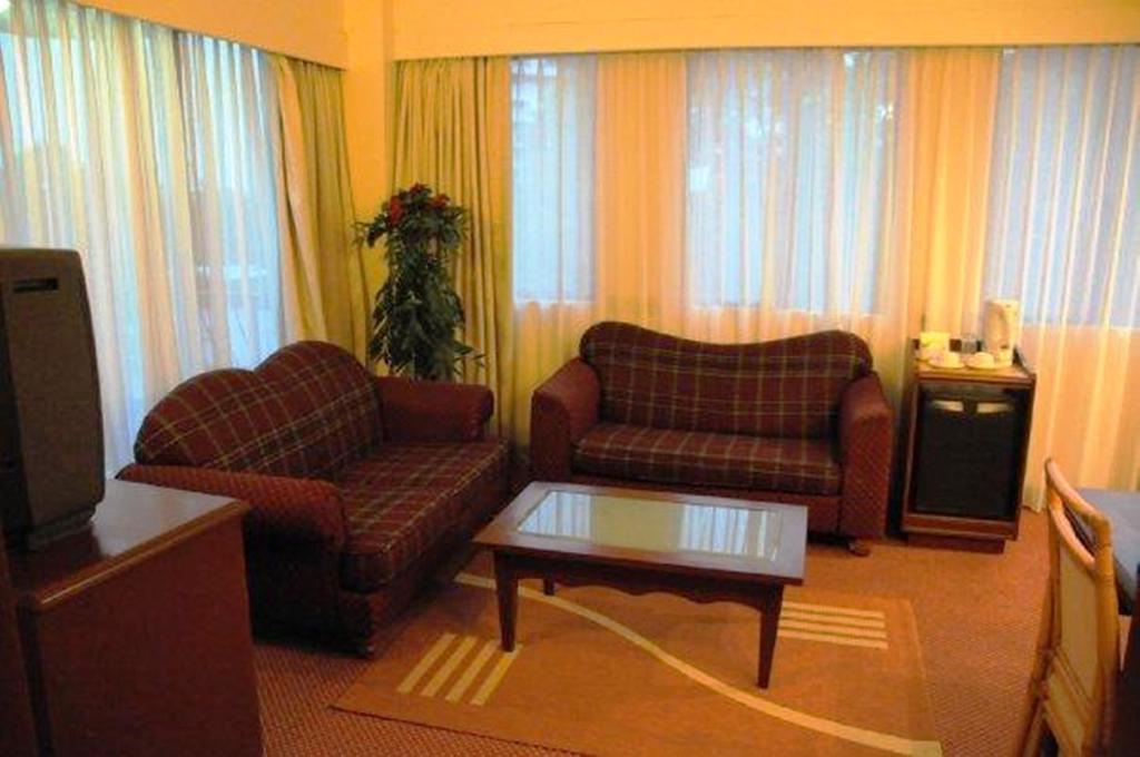 Casuarina Hotel Kota Kinabalu Exterior foto